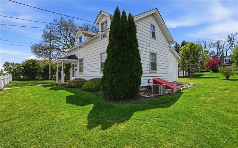 164 Pittsburgh Street, Delmont, 15626, 2 Bedrooms Bedrooms, 6 Rooms Rooms,2 BathroomsBathrooms,Residential,For Sale,Pittsburgh Street,1749109