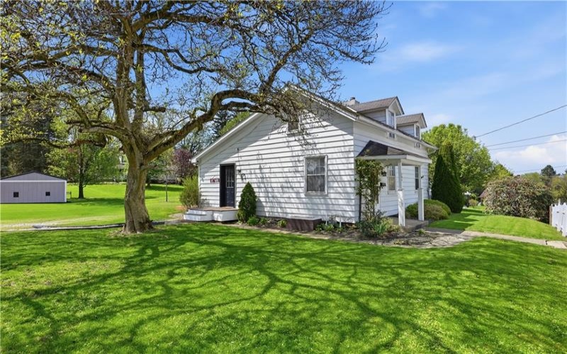 164 Pittsburgh Street, Delmont, 15626, 2 Bedrooms Bedrooms, 6 Rooms Rooms,2 BathroomsBathrooms,Residential,For Sale,Pittsburgh Street,1749109