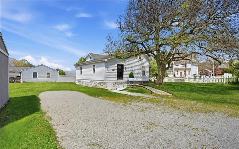 164 Pittsburgh Street, Delmont, 15626, 2 Bedrooms Bedrooms, 6 Rooms Rooms,2 BathroomsBathrooms,Residential,For Sale,Pittsburgh Street,1749109