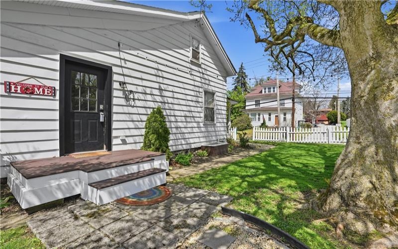 164 Pittsburgh Street, Delmont, 15626, 2 Bedrooms Bedrooms, 6 Rooms Rooms,2 BathroomsBathrooms,Residential,For Sale,Pittsburgh Street,1749109