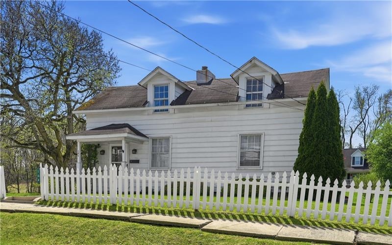 164 Pittsburgh Street, Delmont, 15626, 2 Bedrooms Bedrooms, 6 Rooms Rooms,2 BathroomsBathrooms,Residential,For Sale,Pittsburgh Street,1749109