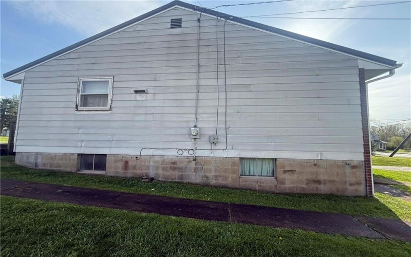 74 MAIN STREET, Fairchance, 15436, 3 Bedrooms Bedrooms, 7 Rooms Rooms,1 BathroomBathrooms,Residential,For Sale,MAIN STREET,1749115