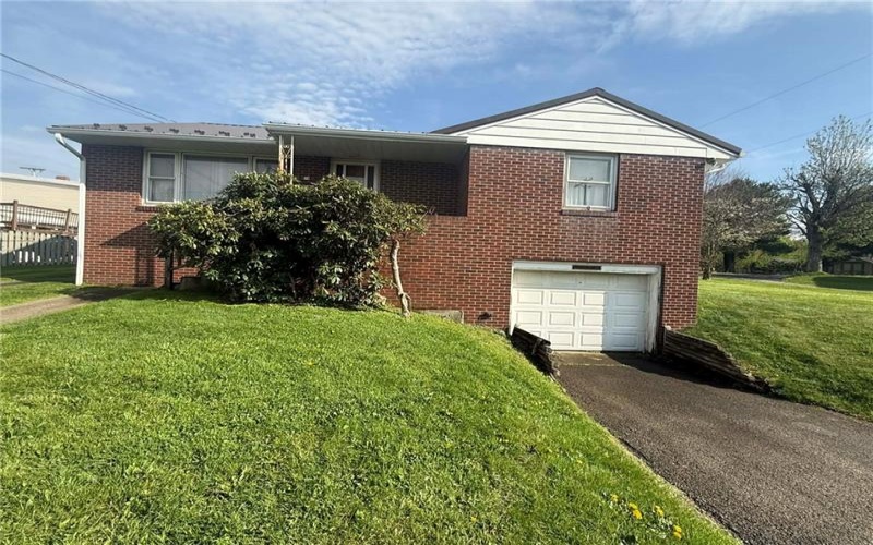 74 MAIN STREET, Fairchance, 15436, 3 Bedrooms Bedrooms, 7 Rooms Rooms,1 BathroomBathrooms,Residential,For Sale,MAIN STREET,1749115