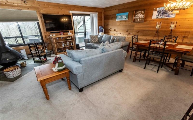 510 Kooser Cir, Hidden Valley, 15502, 3 Bedrooms Bedrooms, 6 Rooms Rooms,2 BathroomsBathrooms,Residential,For Sale,Kooser Cir,1749177