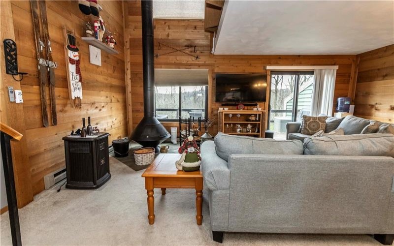 510 Kooser Cir, Hidden Valley, 15502, 3 Bedrooms Bedrooms, 6 Rooms Rooms,2 BathroomsBathrooms,Residential,For Sale,Kooser Cir,1749177