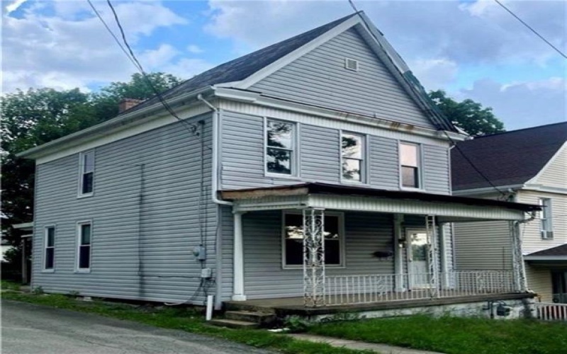 5 Hacker Ave, Jeannette, 15644, 3 Bedrooms Bedrooms, ,1.1 BathroomsBathrooms,Residential,For Sale,Hacker Ave,1749194