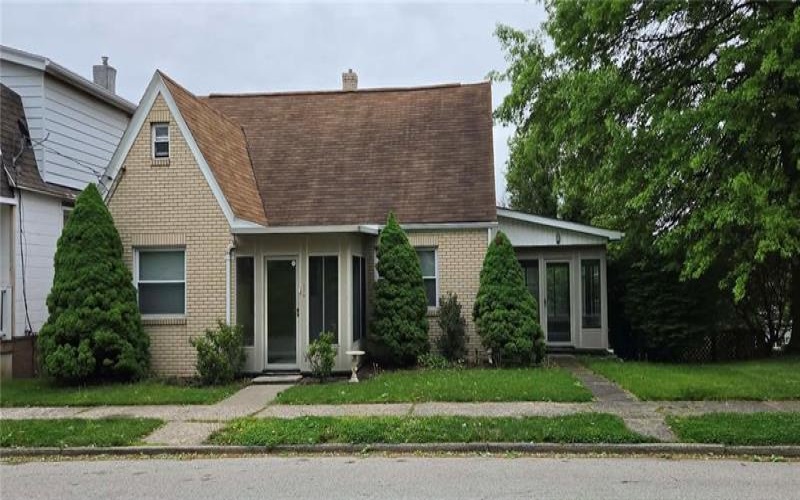 156 Oakland Ave, Uniontown, 15401, 4 Bedrooms Bedrooms, ,2.1 BathroomsBathrooms,Residential,For Sale,Oakland Ave,1750553
