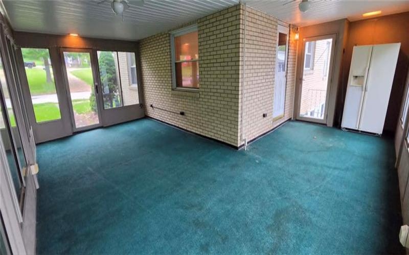 156 Oakland Ave, Uniontown, 15401, 4 Bedrooms Bedrooms, ,2.1 BathroomsBathrooms,Residential,For Sale,Oakland Ave,1750553