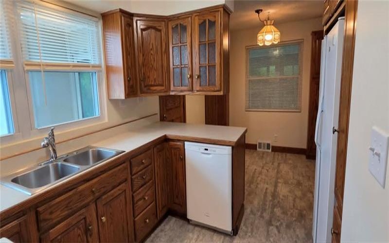 156 Oakland Ave, Uniontown, 15401, 4 Bedrooms Bedrooms, ,2.1 BathroomsBathrooms,Residential,For Sale,Oakland Ave,1750553