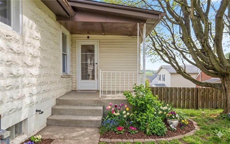 1505 Raymond Ave, Latrobe, 15650, 4 Bedrooms Bedrooms, 7 Rooms Rooms,2 BathroomsBathrooms,Residential,For Sale,Raymond Ave,1750559