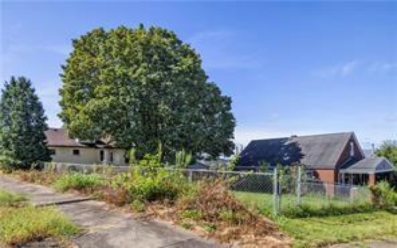 1505 Raymond Ave, Latrobe, 15650, 4 Bedrooms Bedrooms, 7 Rooms Rooms,2 BathroomsBathrooms,Residential,For Sale,Raymond Ave,1750559