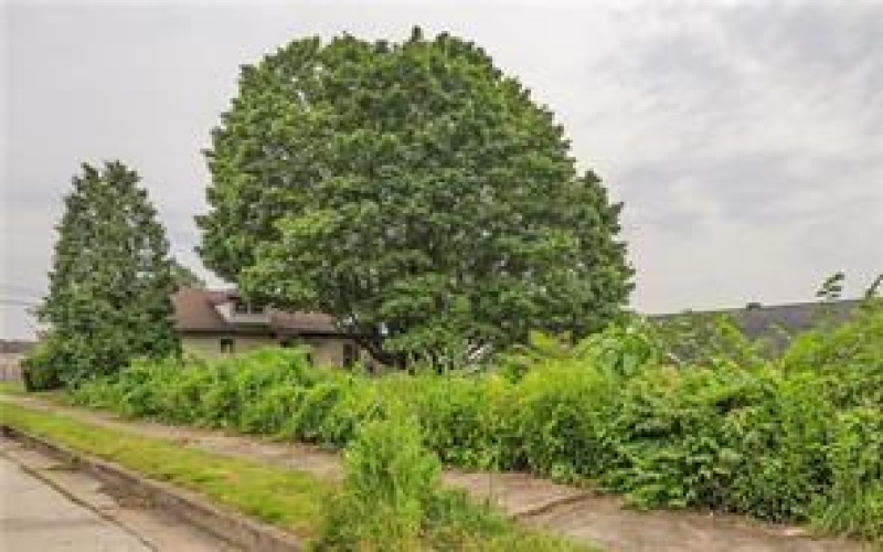 1505 Raymond Ave, Latrobe, 15650, 4 Bedrooms Bedrooms, 7 Rooms Rooms,2 BathroomsBathrooms,Residential,For Sale,Raymond Ave,1750559