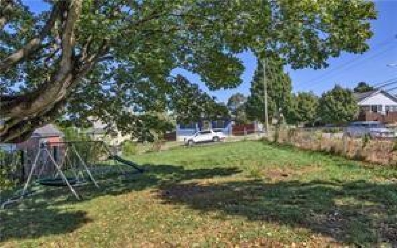 1505 Raymond Ave, Latrobe, 15650, 4 Bedrooms Bedrooms, 7 Rooms Rooms,2 BathroomsBathrooms,Residential,For Sale,Raymond Ave,1750559