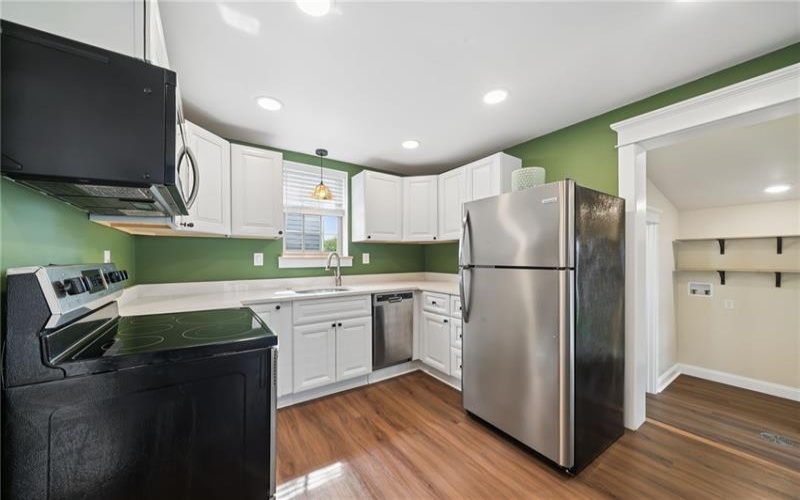 425 Burton Avenue, 15301, 15301, 2 Bedrooms Bedrooms, 6 Rooms Rooms,2 BathroomsBathrooms,Residential,For Sale,Burton Avenue,1749214