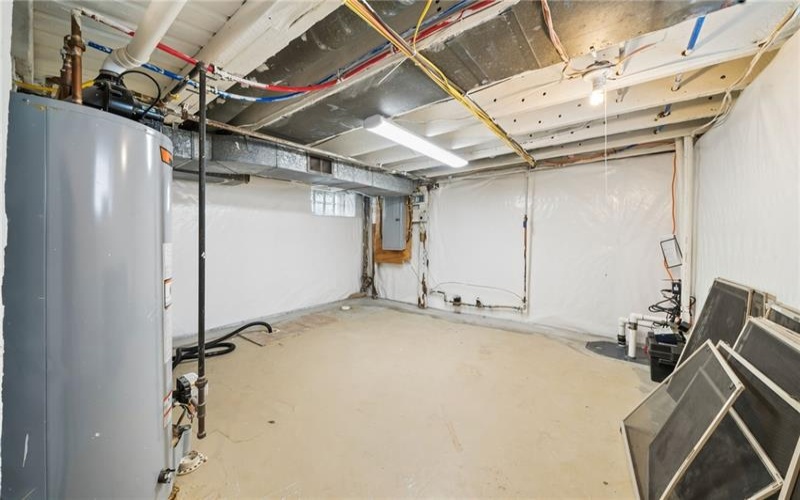 425 Burton Avenue, 15301, 15301, 2 Bedrooms Bedrooms, 6 Rooms Rooms,2 BathroomsBathrooms,Residential,For Sale,Burton Avenue,1749214