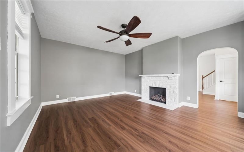 425 Burton Avenue, 15301, 15301, 2 Bedrooms Bedrooms, 6 Rooms Rooms,2 BathroomsBathrooms,Residential,For Sale,Burton Avenue,1749214