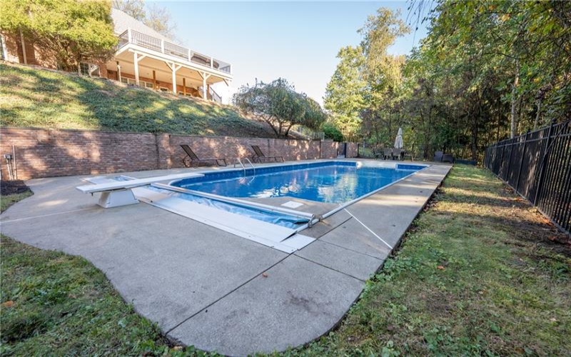 6004 Mason Drive, Greensburg, 15601, 5 Bedrooms Bedrooms, 11 Rooms Rooms,4 BathroomsBathrooms,Residential,For Sale,Mason Drive,1750568