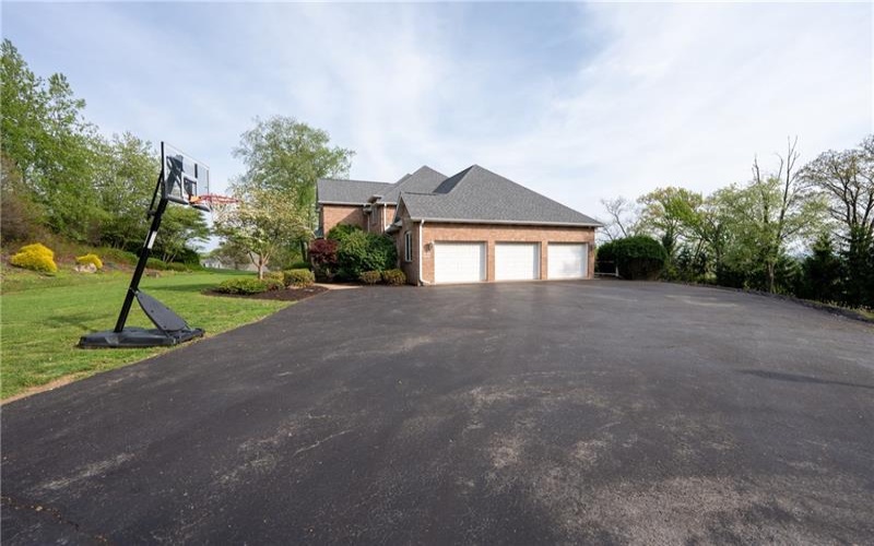 6004 Mason Drive, Greensburg, 15601, 5 Bedrooms Bedrooms, 11 Rooms Rooms,4 BathroomsBathrooms,Residential,For Sale,Mason Drive,1750568