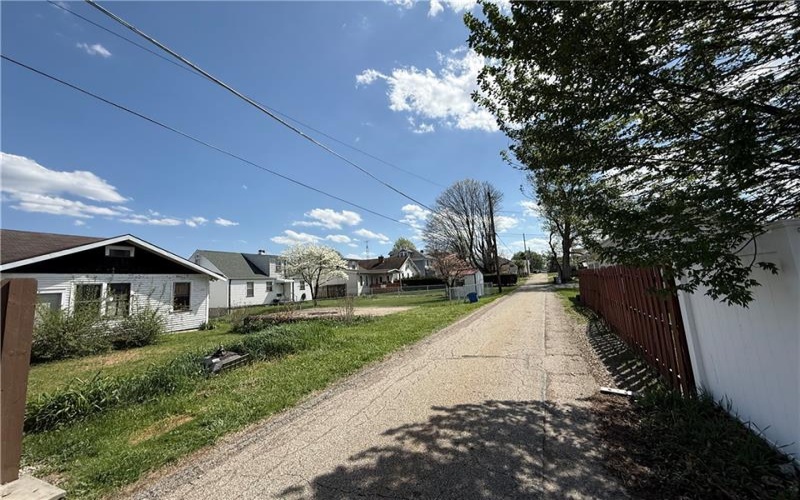12 Connor St, Uniontown, 15401, 3 Bedrooms Bedrooms, ,1 BathroomBathrooms,Residential,For Sale,Connor St,1749219