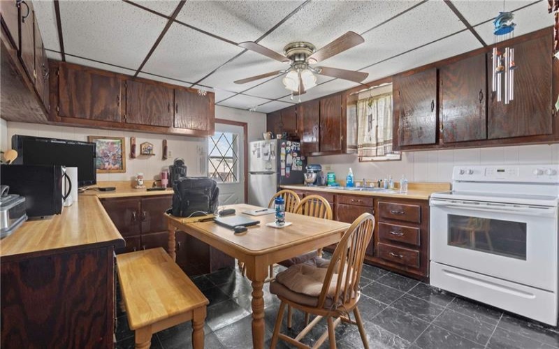 402 4th St, 15697, 15697, 3 Bedrooms Bedrooms, ,1 BathroomBathrooms,Residential,For Sale,4th St,1750573