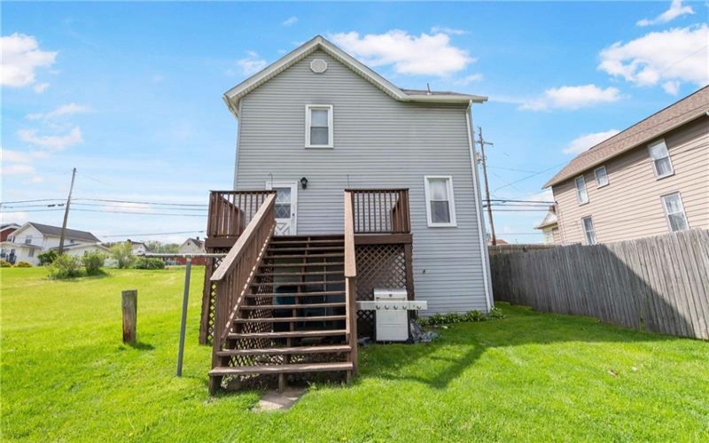 402 4th St, 15697, 15697, 3 Bedrooms Bedrooms, ,1 BathroomBathrooms,Residential,For Sale,4th St,1750573