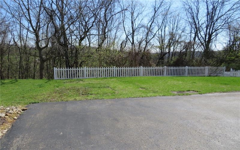 392 Pine Ridge Dr, Venetia, 15367, 4 Bedrooms Bedrooms, 10 Rooms Rooms,2.1 BathroomsBathrooms,Residential,For Sale,Pine Ridge Dr,1750584