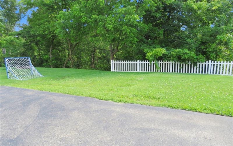 392 Pine Ridge Dr, Venetia, 15367, 4 Bedrooms Bedrooms, 10 Rooms Rooms,2.1 BathroomsBathrooms,Residential,For Sale,Pine Ridge Dr,1750584