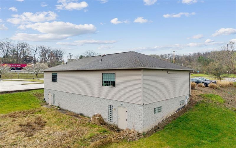 3293 Leechburg ROAD, New Kensington, 15068, ,Commercial-industrial-business,For Sale,Leechburg,1750627