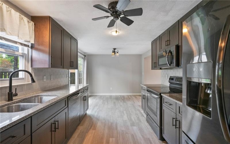 8961 Barnes Lake Rd, Irwin, 15642, 3 Bedrooms Bedrooms, 7 Rooms Rooms,2.1 BathroomsBathrooms,Residential,For Sale,Barnes Lake Rd,1749298