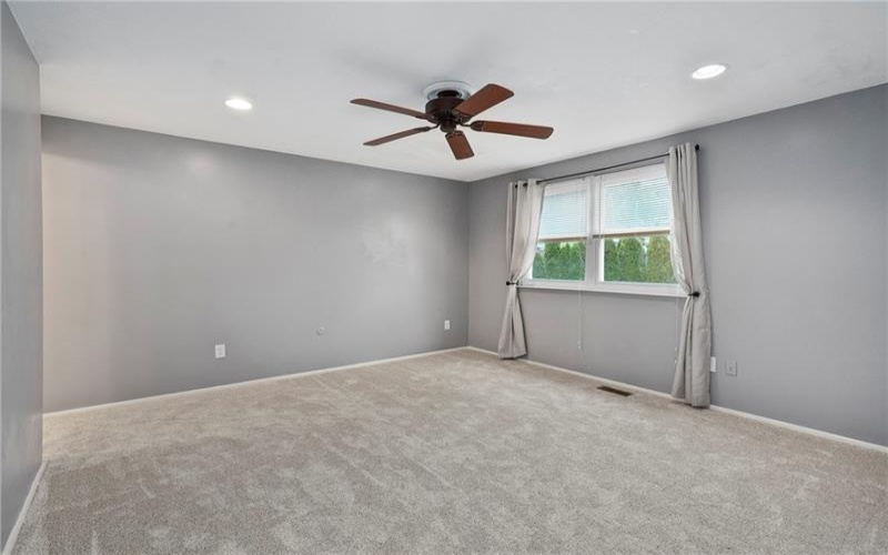 8961 Barnes Lake Rd, Irwin, 15642, 3 Bedrooms Bedrooms, 7 Rooms Rooms,2.1 BathroomsBathrooms,Residential,For Sale,Barnes Lake Rd,1749298