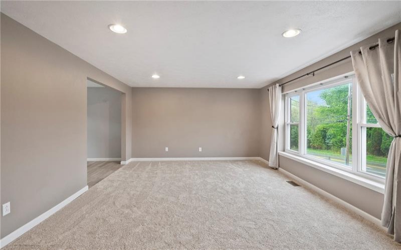 8961 Barnes Lake Rd, Irwin, 15642, 3 Bedrooms Bedrooms, 7 Rooms Rooms,2.1 BathroomsBathrooms,Residential,For Sale,Barnes Lake Rd,1749298