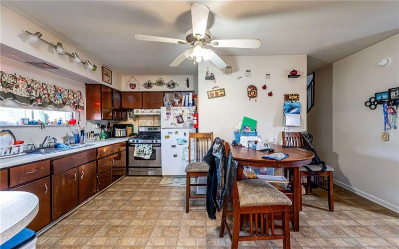 222 Adrian Ave, Trafford, 15085, ,Multi-unit,For Sale,Adrian Ave,1750640
