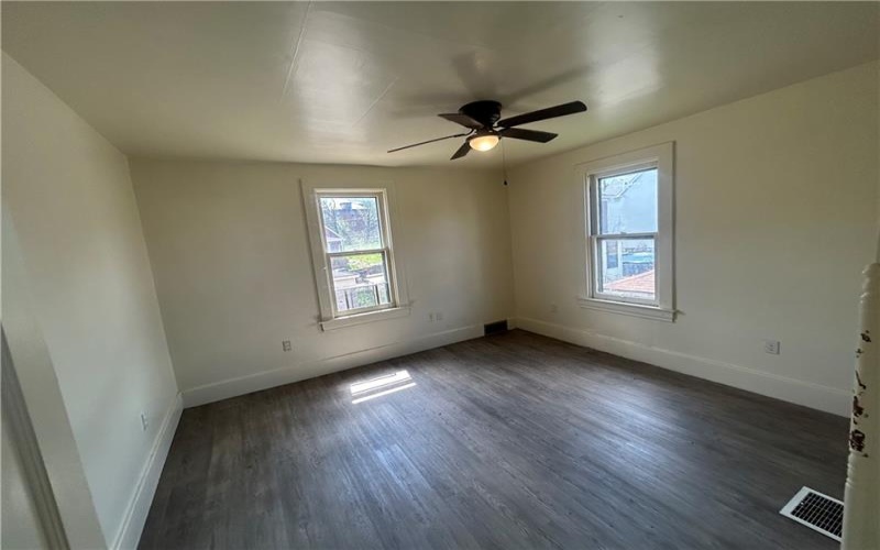 727 14th St, Monessen, 15062, 2 Bedrooms Bedrooms, ,1 BathroomBathrooms,Residential,For Sale,14th St,1749319