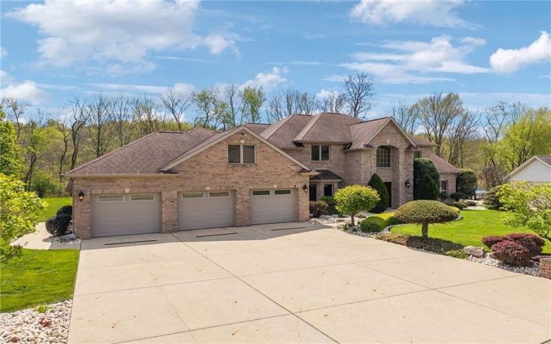 12288 Carmichael Cir, Irwin, 15642, 5 Bedrooms Bedrooms, 12 Rooms Rooms,3.1 BathroomsBathrooms,Residential,For Sale,Carmichael Cir,1750654