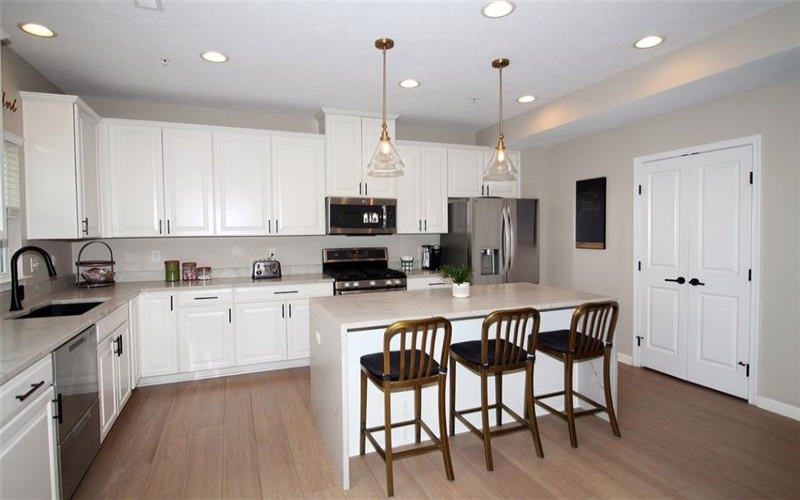 4040 Overview, Canonsburg, 15317, 3 Bedrooms Bedrooms, 9 Rooms Rooms,2.1 BathroomsBathrooms,Residential,For Sale,Overview,1750699