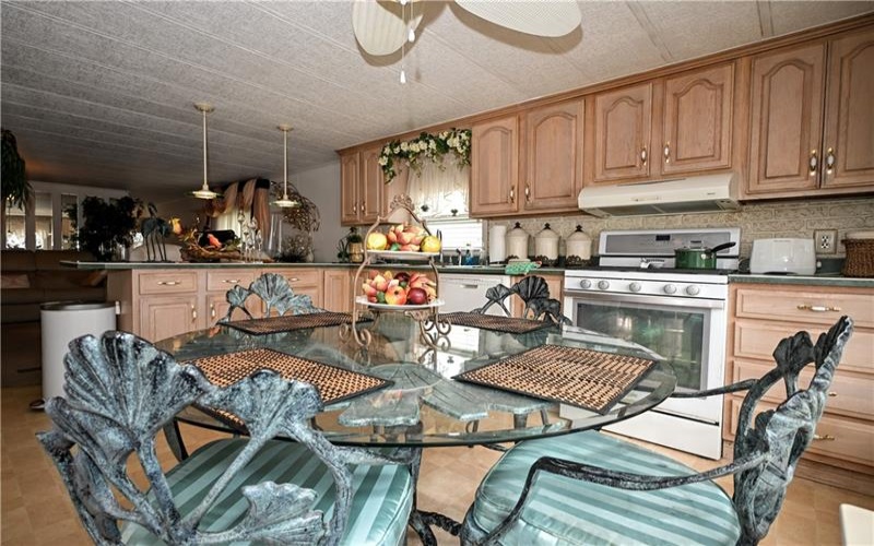 6 Roundtable Dr, Belle Vernon, 15012, 2 Bedrooms Bedrooms, 5 Rooms Rooms,1 BathroomBathrooms,Residential,For Sale,Roundtable Dr,1749355