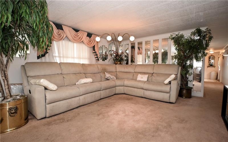 6 Roundtable Dr, Belle Vernon, 15012, 2 Bedrooms Bedrooms, 5 Rooms Rooms,1 BathroomBathrooms,Residential,For Sale,Roundtable Dr,1749355