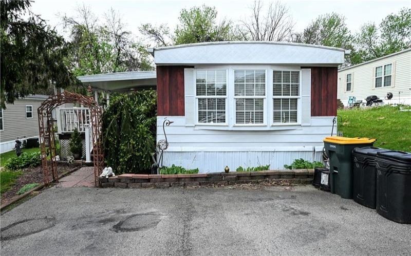 6 Roundtable Dr, Belle Vernon, 15012, 2 Bedrooms Bedrooms, 5 Rooms Rooms,1 BathroomBathrooms,Residential,For Sale,Roundtable Dr,1749355