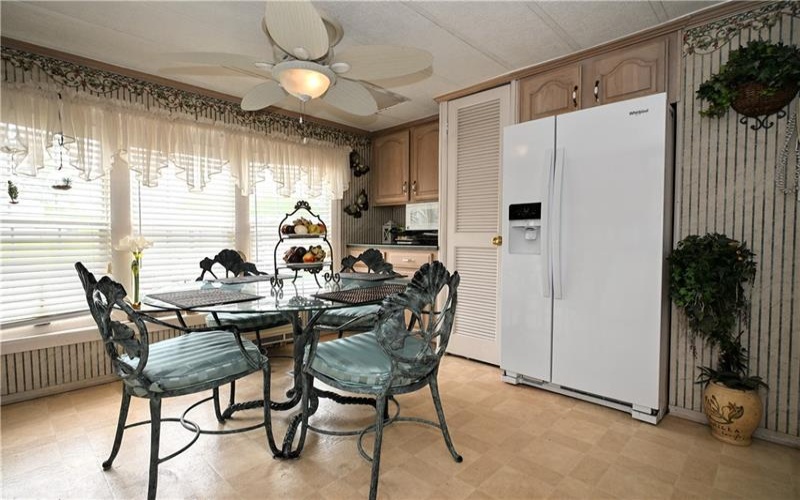 6 Roundtable Dr, Belle Vernon, 15012, 2 Bedrooms Bedrooms, 5 Rooms Rooms,1 BathroomBathrooms,Residential,For Sale,Roundtable Dr,1749355
