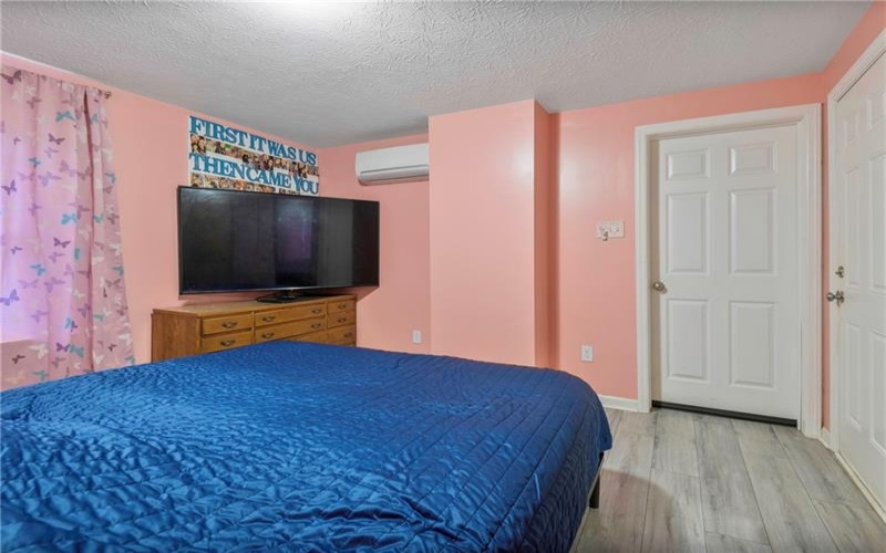 430 1/2 Glass Alley, Houston, 15342, 2 Bedrooms Bedrooms, 5 Rooms Rooms,1 BathroomBathrooms,Residential,For Sale,Glass Alley,1749359