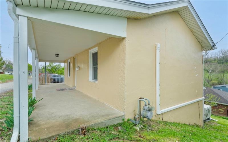430 1/2 Glass Alley, Houston, 15342, 2 Bedrooms Bedrooms, 5 Rooms Rooms,1 BathroomBathrooms,Residential,For Sale,Glass Alley,1749359