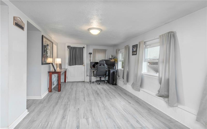 430 1/2 Glass Alley, Houston, 15342, 2 Bedrooms Bedrooms, 5 Rooms Rooms,1 BathroomBathrooms,Residential,For Sale,Glass Alley,1749359