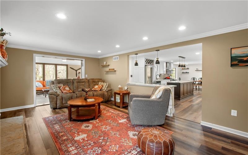 201 Hemlock Dr, McMurray, 15317, 4 Bedrooms Bedrooms, 12 Rooms Rooms,2.1 BathroomsBathrooms,Residential,For Sale,Hemlock Dr,1749380