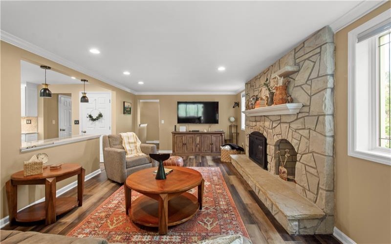 201 Hemlock Dr, McMurray, 15317, 4 Bedrooms Bedrooms, 12 Rooms Rooms,2.1 BathroomsBathrooms,Residential,For Sale,Hemlock Dr,1749380