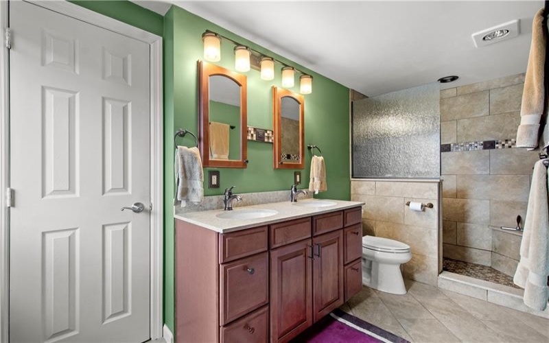 201 Hemlock Dr, McMurray, 15317, 4 Bedrooms Bedrooms, 12 Rooms Rooms,2.1 BathroomsBathrooms,Residential,For Sale,Hemlock Dr,1749380