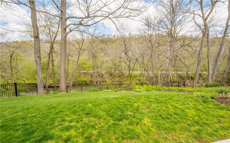 201 Hemlock Dr, McMurray, 15317, 4 Bedrooms Bedrooms, 12 Rooms Rooms,2.1 BathroomsBathrooms,Residential,For Sale,Hemlock Dr,1749380