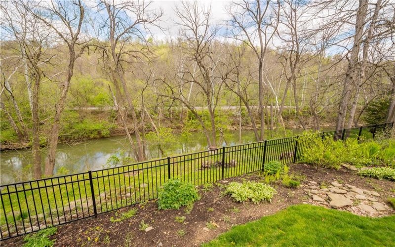 201 Hemlock Dr, McMurray, 15317, 4 Bedrooms Bedrooms, 12 Rooms Rooms,2.1 BathroomsBathrooms,Residential,For Sale,Hemlock Dr,1749380