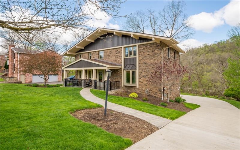 201 Hemlock Dr, McMurray, 15317, 4 Bedrooms Bedrooms, 12 Rooms Rooms,2.1 BathroomsBathrooms,Residential,For Sale,Hemlock Dr,1749380