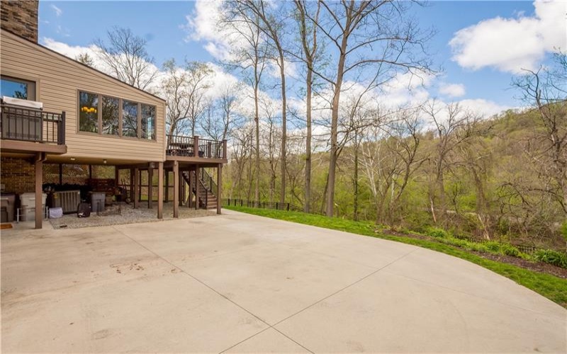 201 Hemlock Dr, McMurray, 15317, 4 Bedrooms Bedrooms, 12 Rooms Rooms,2.1 BathroomsBathrooms,Residential,For Sale,Hemlock Dr,1749380