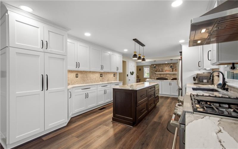 201 Hemlock Dr, McMurray, 15317, 4 Bedrooms Bedrooms, 12 Rooms Rooms,2.1 BathroomsBathrooms,Residential,For Sale,Hemlock Dr,1749380
